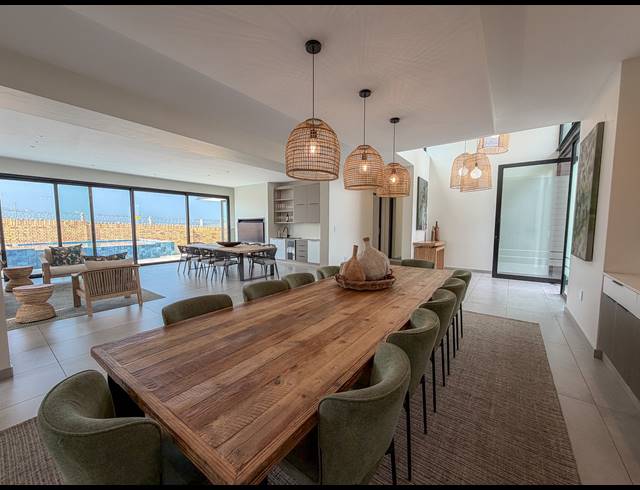 5 BEDROOM FREEHOLD FOR SALE IN MIDSTREAM HEIGHTS